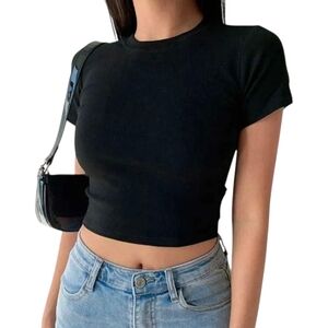 SHEIN Black Short Sleeve Crop Top